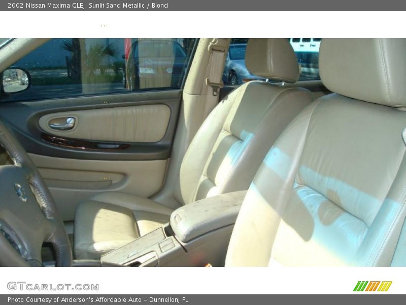 Sunlit Sand Metallic / Blond 2002 Nissan Maxima GLE