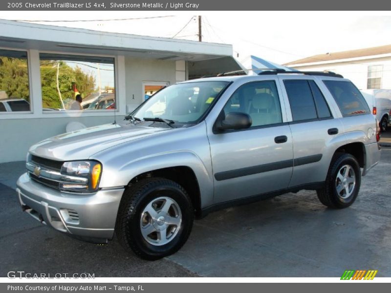 Silverstone Metallic / Light Gray 2005 Chevrolet TrailBlazer LS 4x4