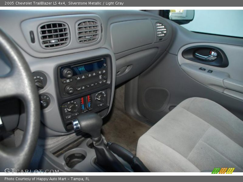 Silverstone Metallic / Light Gray 2005 Chevrolet TrailBlazer LS 4x4