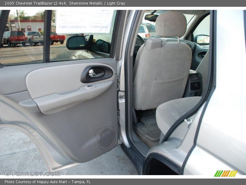 Silverstone Metallic / Light Gray 2005 Chevrolet TrailBlazer LS 4x4