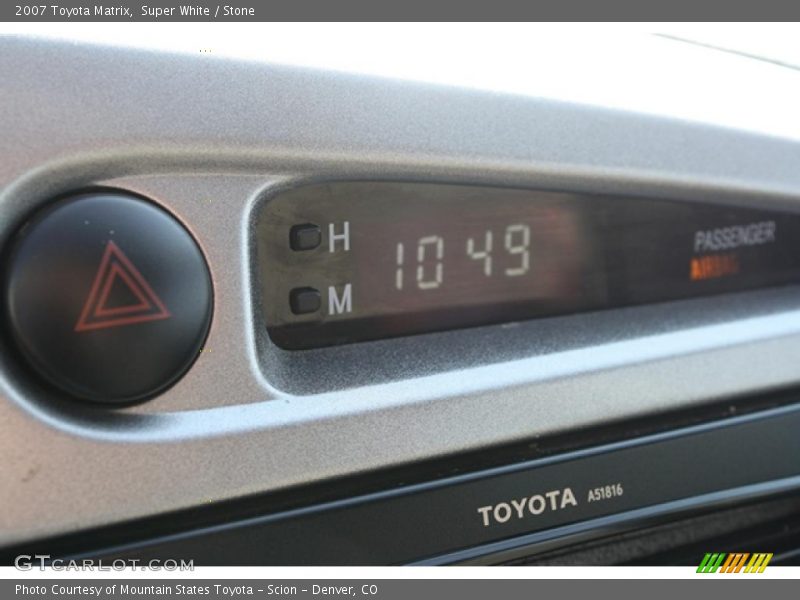 Super White / Stone 2007 Toyota Matrix