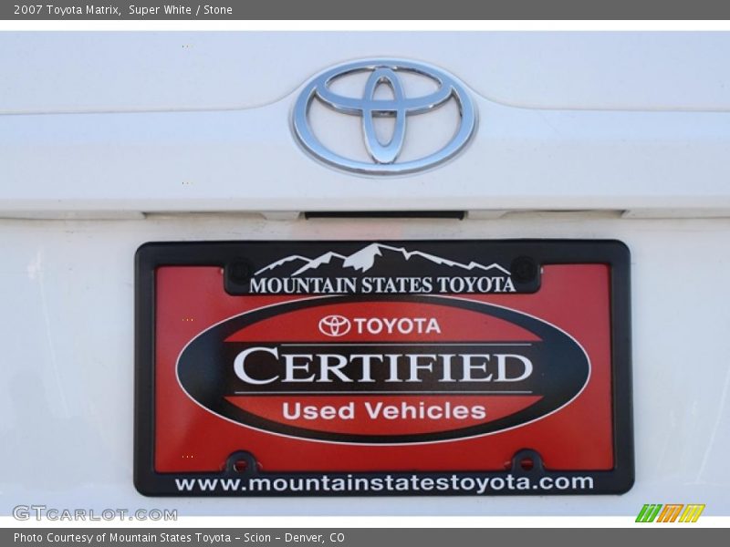 Super White / Stone 2007 Toyota Matrix