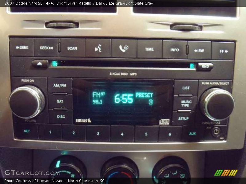 Bright Silver Metallic / Dark Slate Gray/Light Slate Gray 2007 Dodge Nitro SLT 4x4