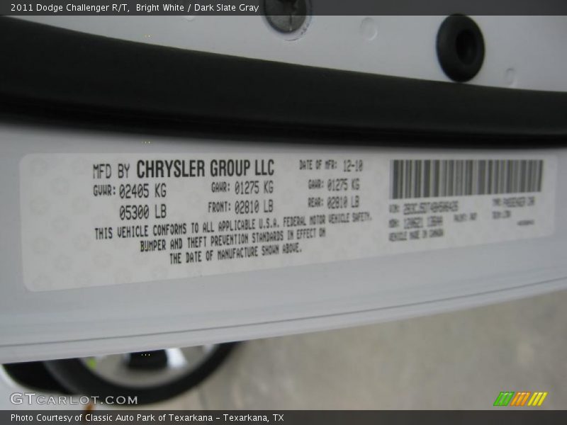 Bright White / Dark Slate Gray 2011 Dodge Challenger R/T