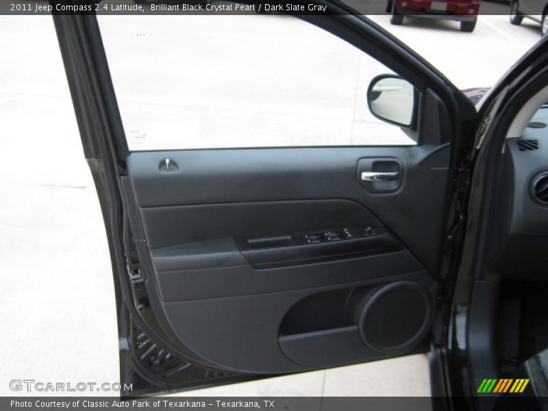 Brilliant Black Crystal Pearl / Dark Slate Gray 2011 Jeep Compass 2.4 Latitude