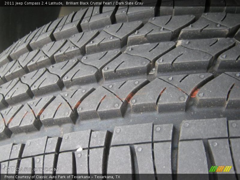 Brilliant Black Crystal Pearl / Dark Slate Gray 2011 Jeep Compass 2.4 Latitude