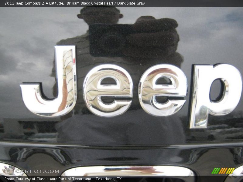  2011 Compass 2.4 Latitude Logo