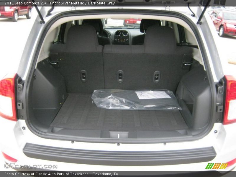  2011 Compass 2.4 Trunk