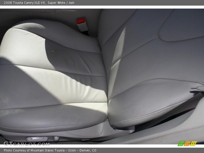 Super White / Ash 2008 Toyota Camry XLE V6