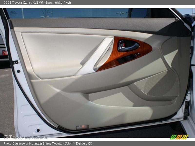 Super White / Ash 2008 Toyota Camry XLE V6