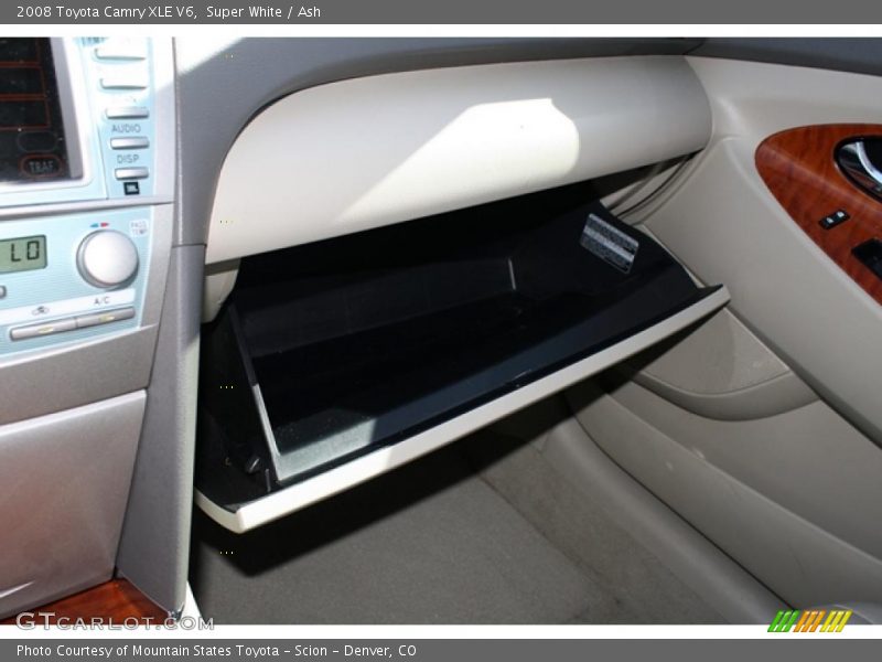 Super White / Ash 2008 Toyota Camry XLE V6