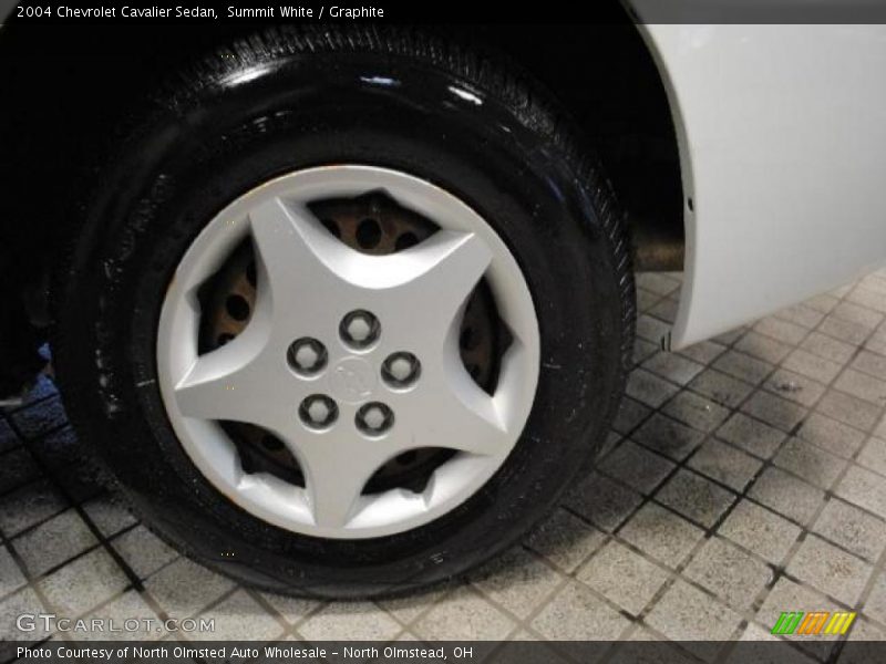 Summit White / Graphite 2004 Chevrolet Cavalier Sedan