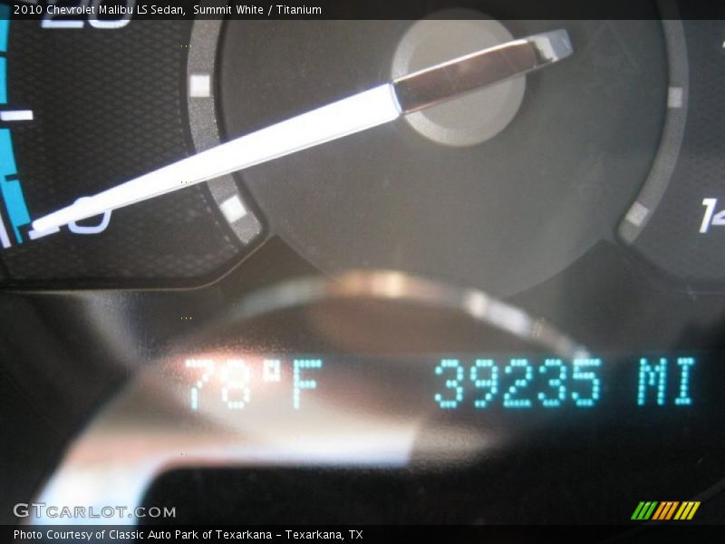 Summit White / Titanium 2010 Chevrolet Malibu LS Sedan