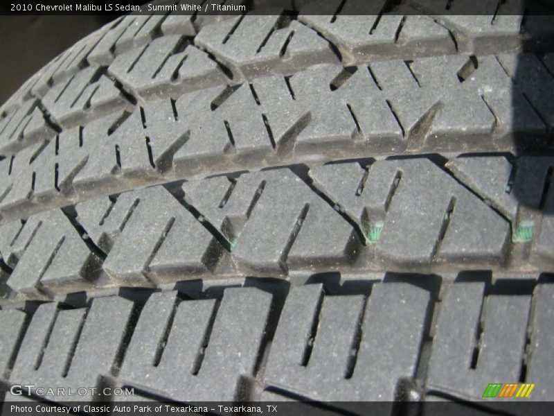 Summit White / Titanium 2010 Chevrolet Malibu LS Sedan