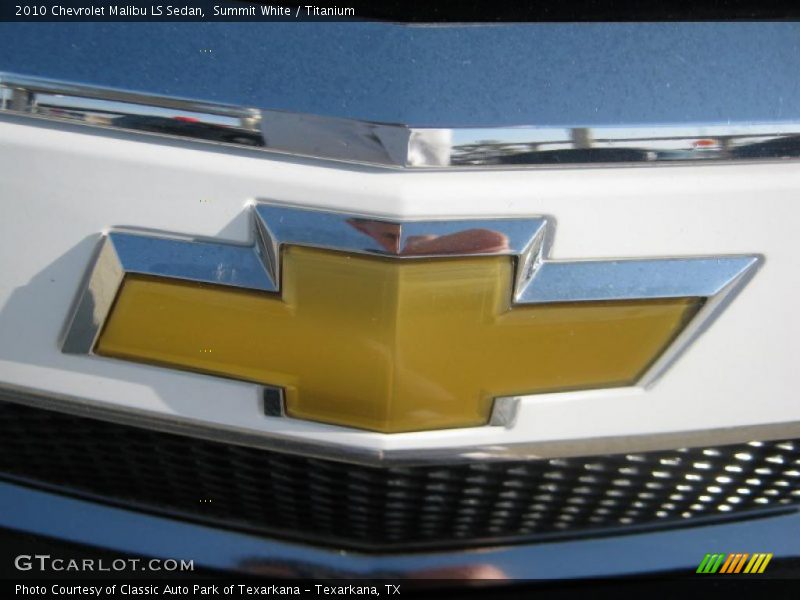 Summit White / Titanium 2010 Chevrolet Malibu LS Sedan