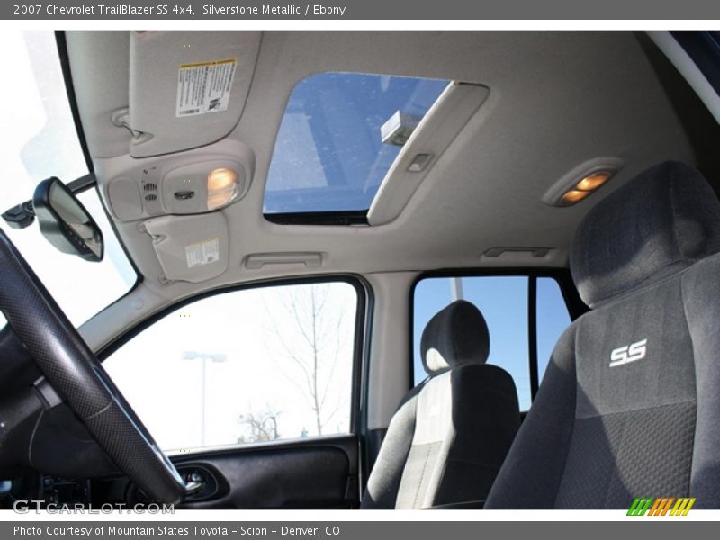Sunroof of 2007 TrailBlazer SS 4x4