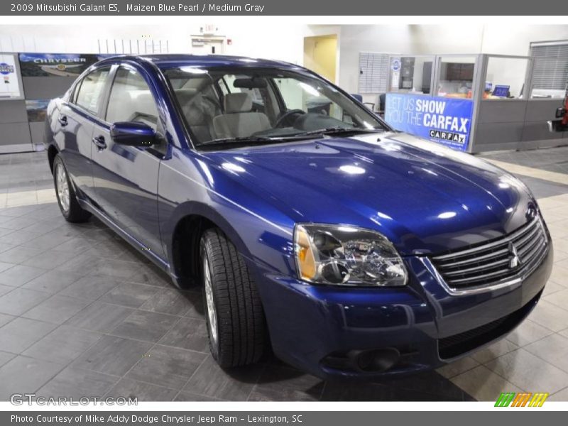 Front 3/4 View of 2009 Galant ES