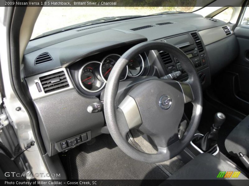 Brillant Silver / Charcoal 2009 Nissan Versa 1.8 S Hatchback