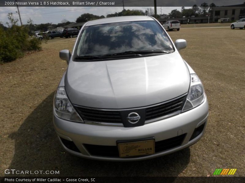 Brillant Silver / Charcoal 2009 Nissan Versa 1.8 S Hatchback