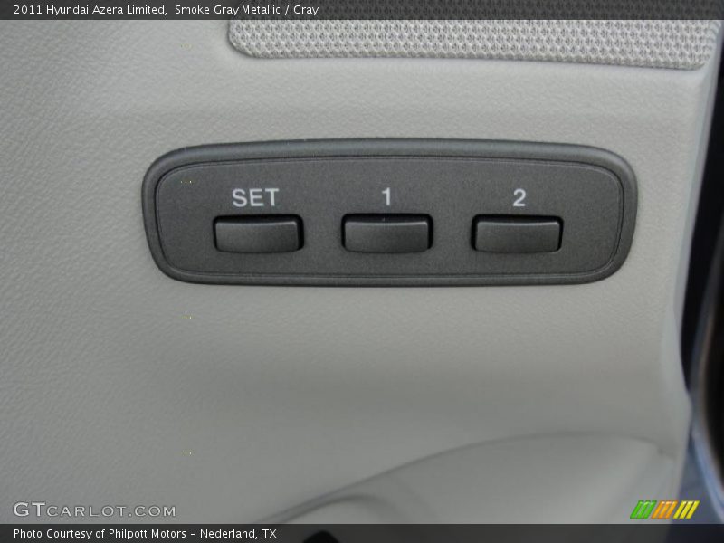 Controls of 2011 Azera Limited
