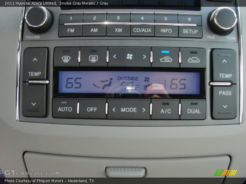 Controls of 2011 Azera Limited