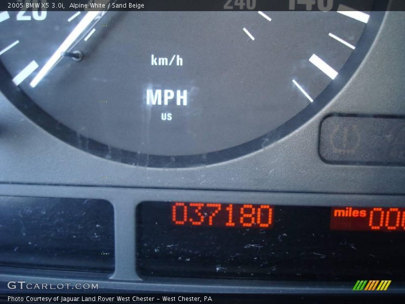 Alpine White / Sand Beige 2005 BMW X5 3.0i