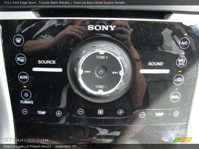 Controls of 2011 Edge Sport