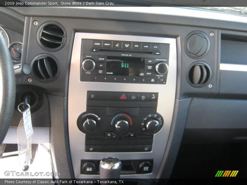 Stone White / Dark Slate Gray 2009 Jeep Commander Sport