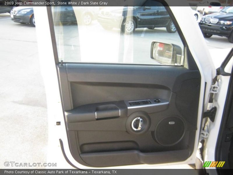 Stone White / Dark Slate Gray 2009 Jeep Commander Sport