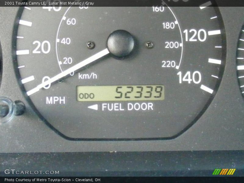 Lunar Mist Metallic / Gray 2001 Toyota Camry LE
