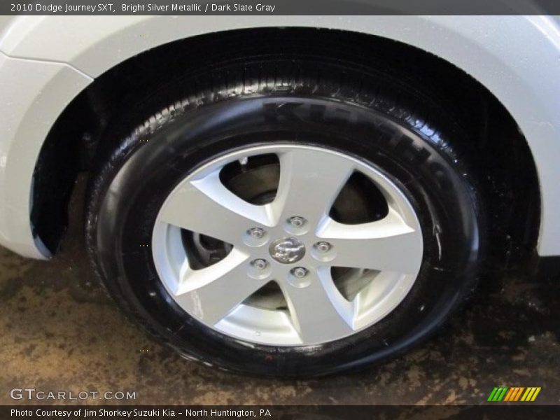 Bright Silver Metallic / Dark Slate Gray 2010 Dodge Journey SXT