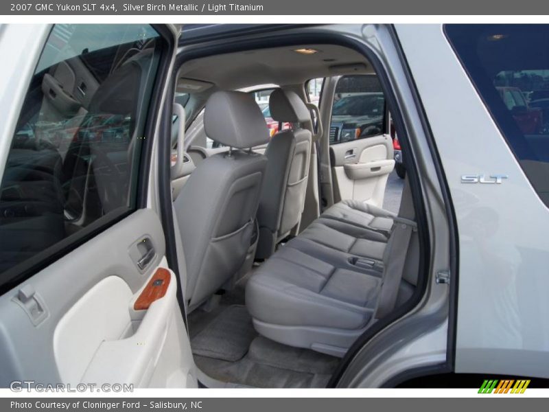 Silver Birch Metallic / Light Titanium 2007 GMC Yukon SLT 4x4