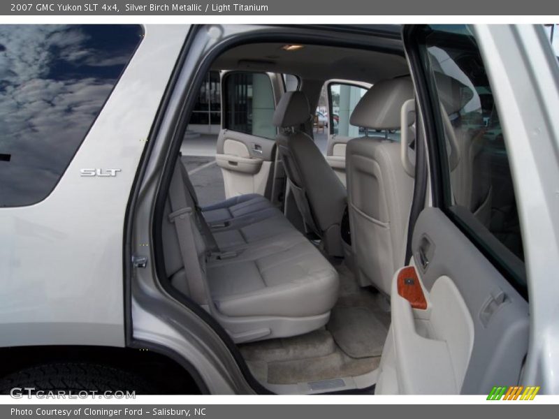 Silver Birch Metallic / Light Titanium 2007 GMC Yukon SLT 4x4
