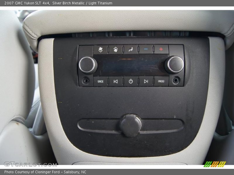 Silver Birch Metallic / Light Titanium 2007 GMC Yukon SLT 4x4