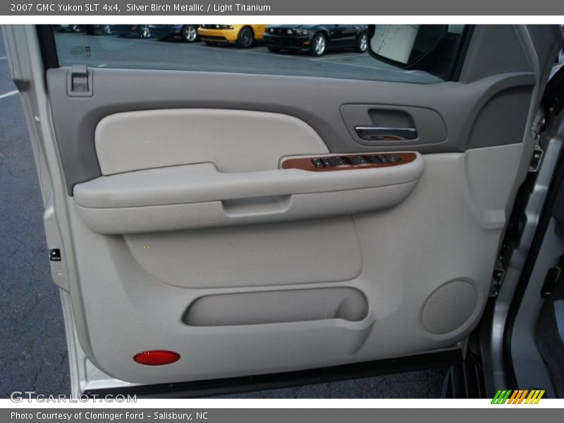 Silver Birch Metallic / Light Titanium 2007 GMC Yukon SLT 4x4