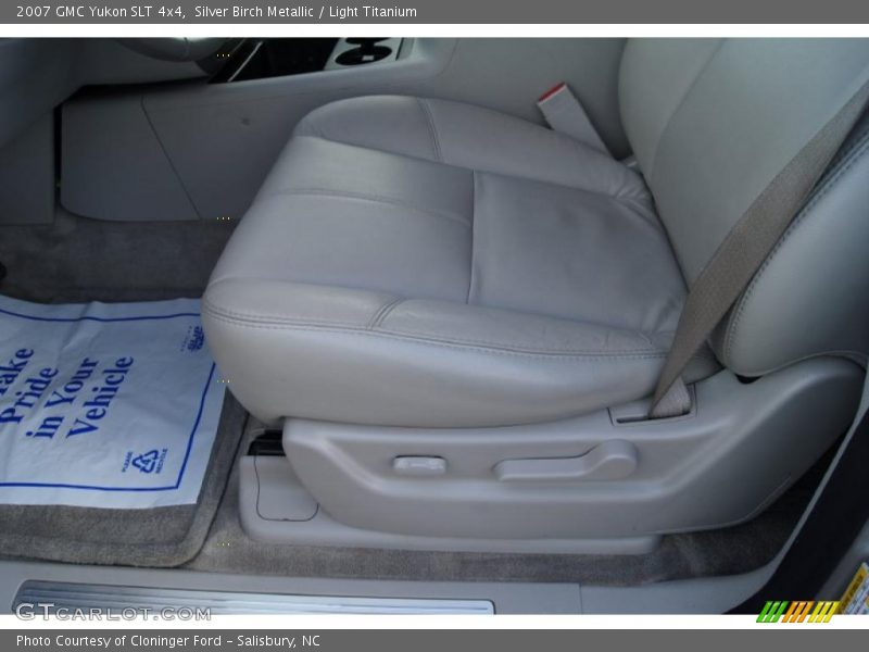 Silver Birch Metallic / Light Titanium 2007 GMC Yukon SLT 4x4