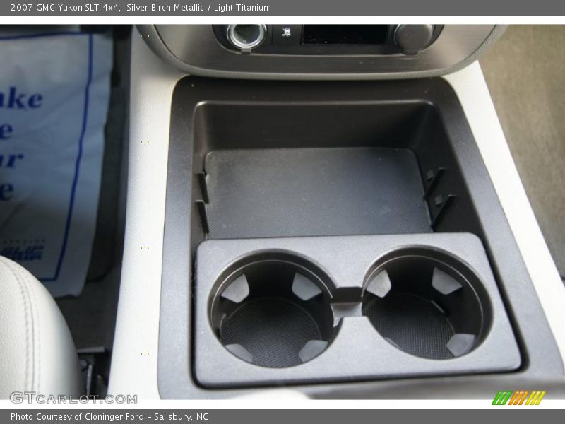 Silver Birch Metallic / Light Titanium 2007 GMC Yukon SLT 4x4