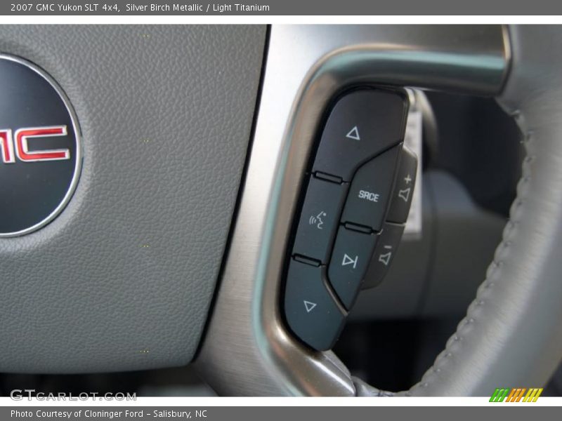 Silver Birch Metallic / Light Titanium 2007 GMC Yukon SLT 4x4