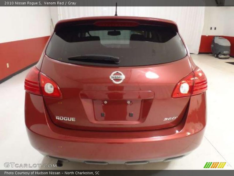 Venom Red / Gray 2010 Nissan Rogue S