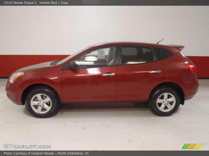 Venom Red / Gray 2010 Nissan Rogue S