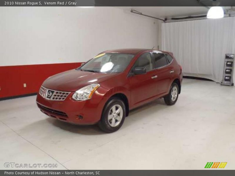 Venom Red / Gray 2010 Nissan Rogue S
