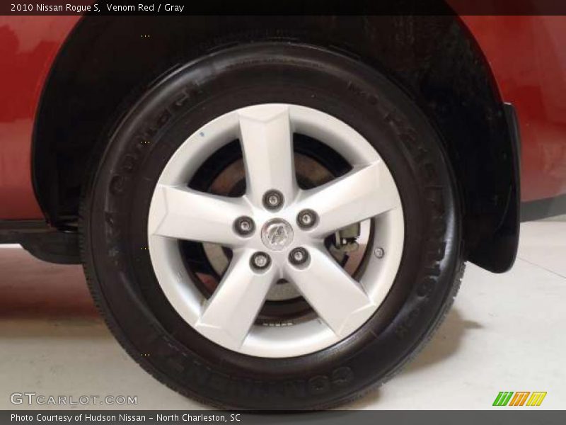 Venom Red / Gray 2010 Nissan Rogue S
