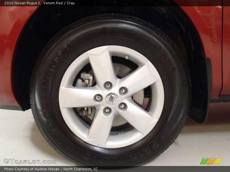 Venom Red / Gray 2010 Nissan Rogue S