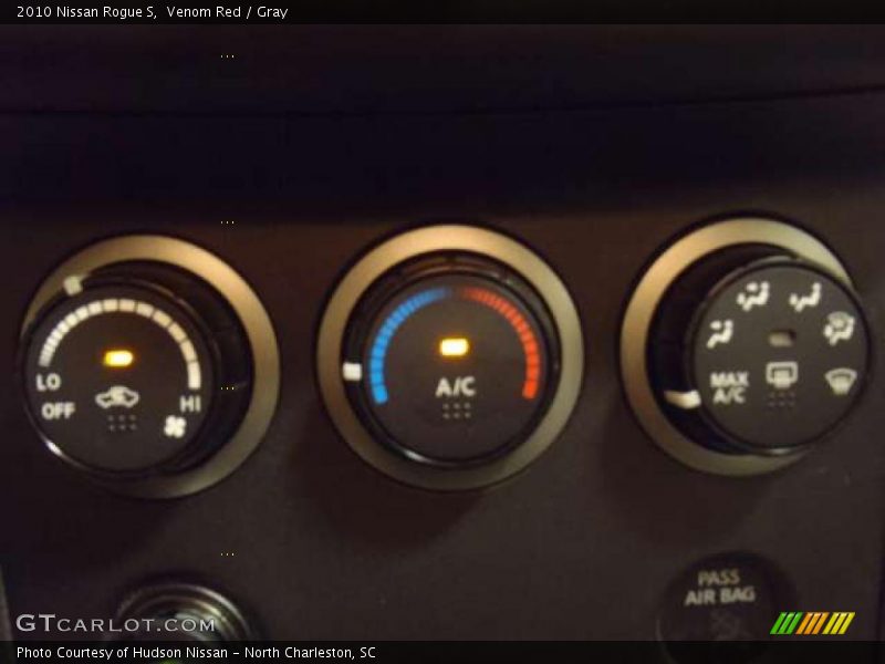Venom Red / Gray 2010 Nissan Rogue S