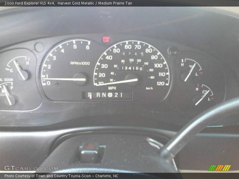 Harvest Gold Metallic / Medium Prairie Tan 2000 Ford Explorer XLS 4x4