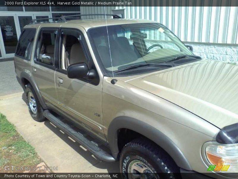 Harvest Gold Metallic / Medium Prairie Tan 2000 Ford Explorer XLS 4x4