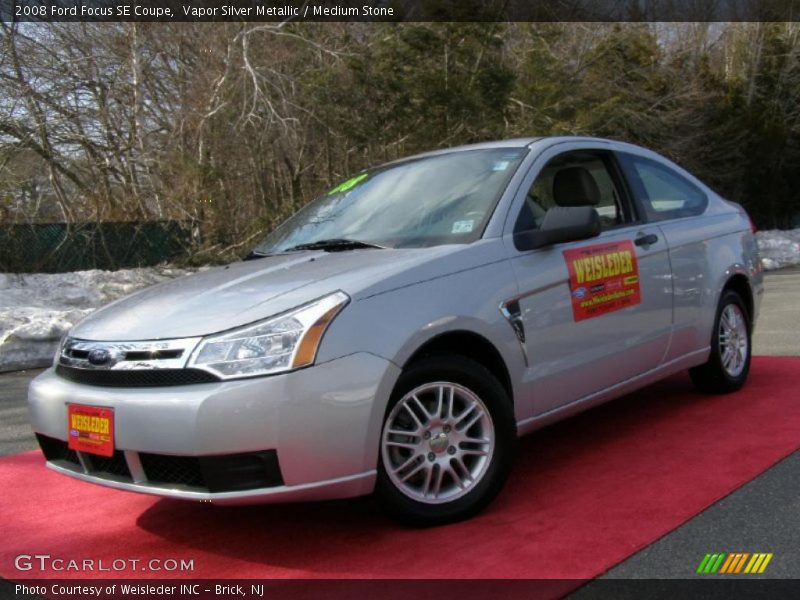 Vapor Silver Metallic / Medium Stone 2008 Ford Focus SE Coupe