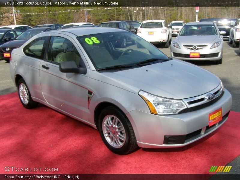 Vapor Silver Metallic / Medium Stone 2008 Ford Focus SE Coupe