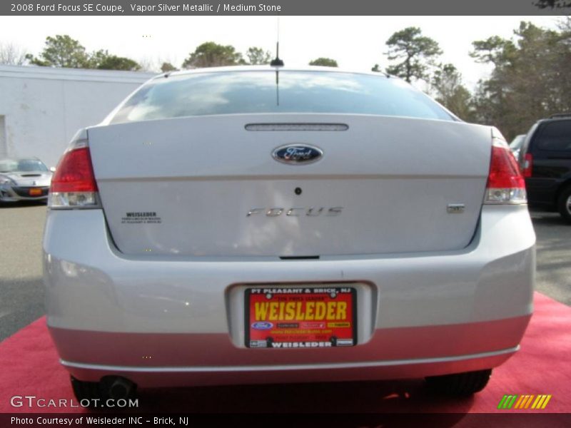 Vapor Silver Metallic / Medium Stone 2008 Ford Focus SE Coupe