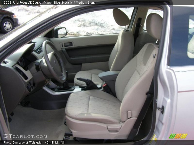 Vapor Silver Metallic / Medium Stone 2008 Ford Focus SE Coupe